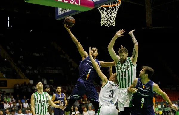 p._18_rs175682_j06_bet-mba_firmar_acb_photo_-_f_ruso