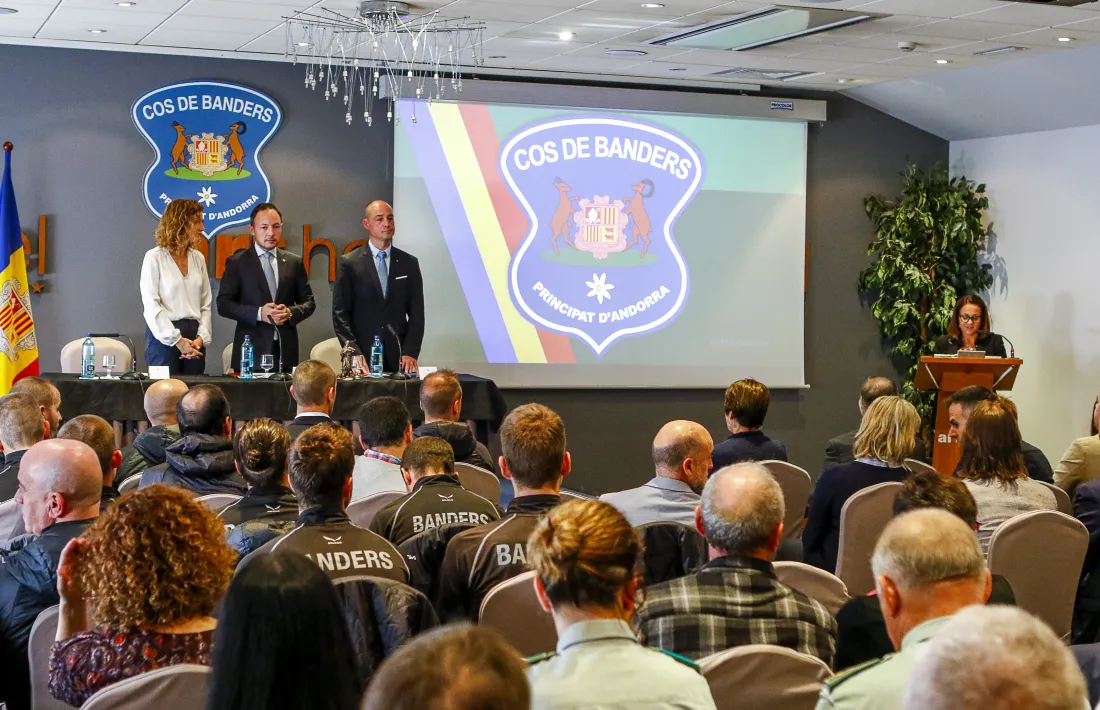 a ministra Sílvia Calvó, el cap de Govern, Xavier Espot, i el director de banders, Miquel Rossell, en l’acte d’ahir.
