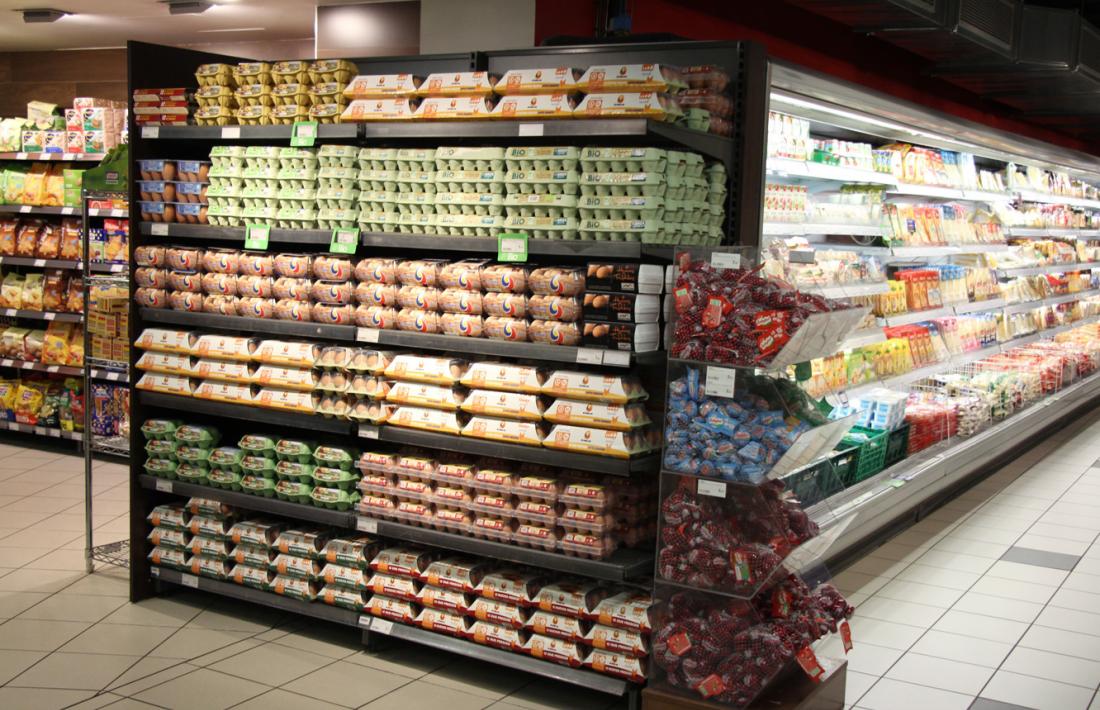 Productes alimentaris en un supermercat.