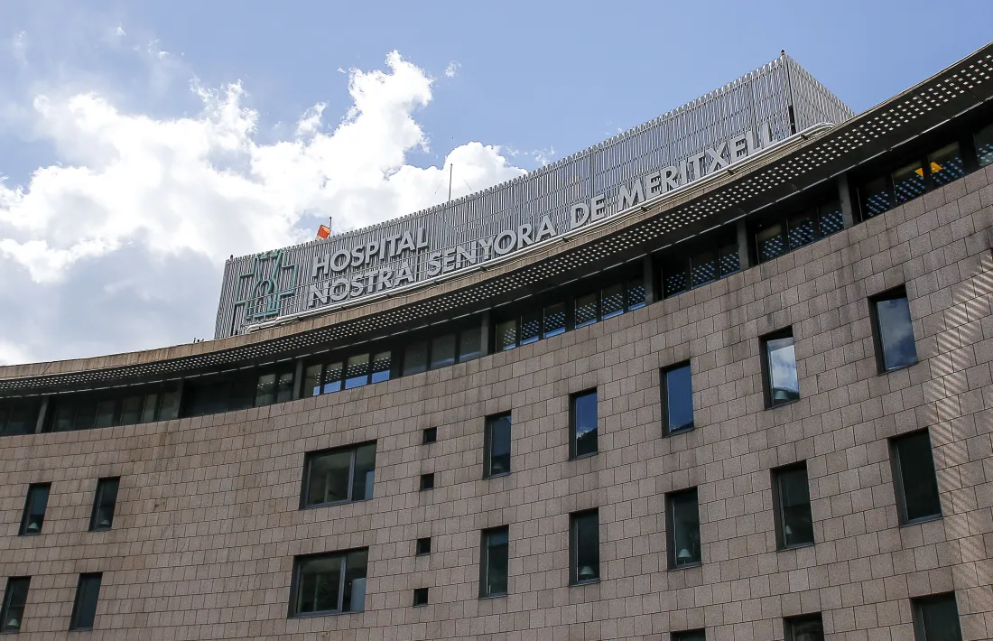 L’home va ser traslladat a l’hospital i després en helicòpter fins a Barcelona. 