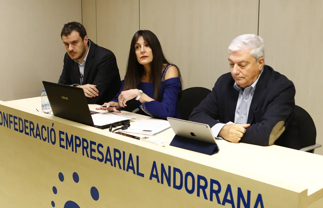 Galabert, Ambor i Cadena van intervenir en la presentació d’AndBlockchain a la seu de la CEA, ahir a la tarda.