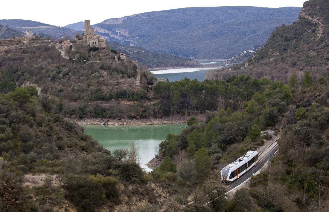 El Tren dels Llacs històric, en el trajecte entre Lleida i la Pobla de Segur.
