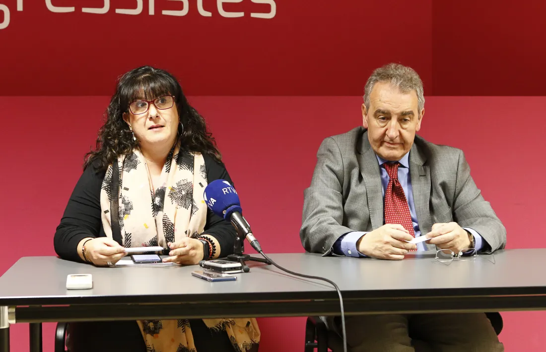 Meritxell Pujol i Jaume Bartumeu en la roda de premsa d’ahir.