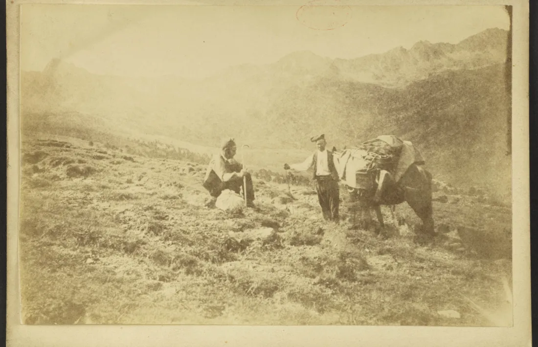 Pastors andorrans, vestits amb tots els ets i uts de l'ofici.