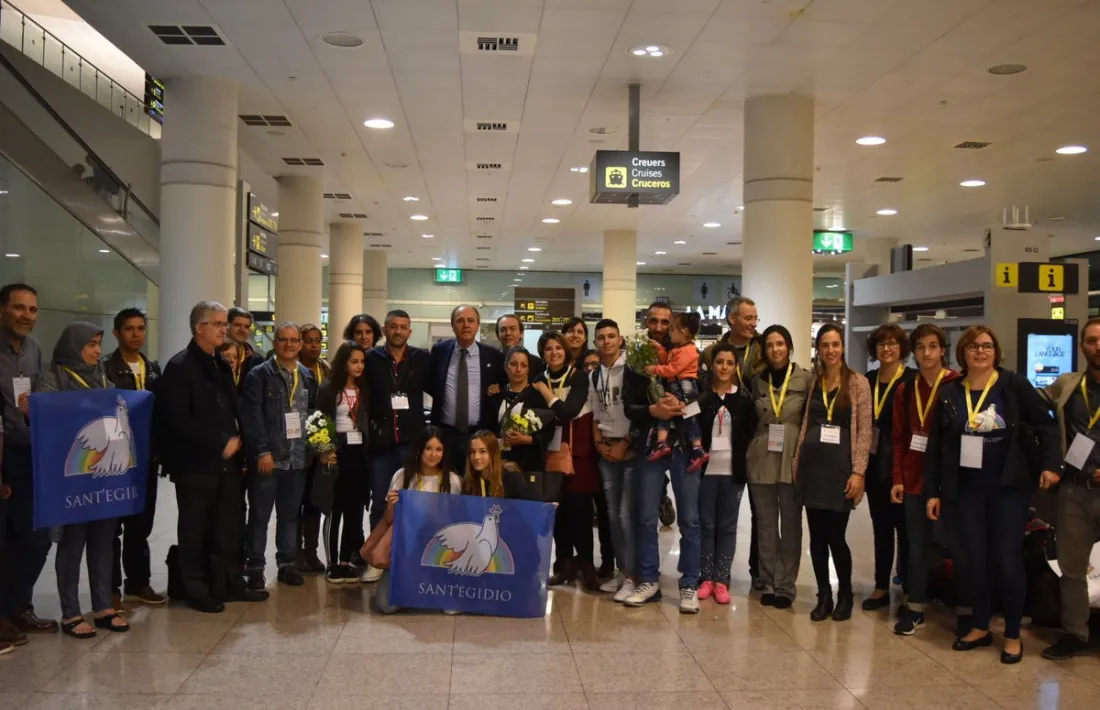 Les dues famílies refugiades a la seva arribada a l'aeroport del Prat, abans d'emprendre el viatge cap a Andorra, l'octubre passat.