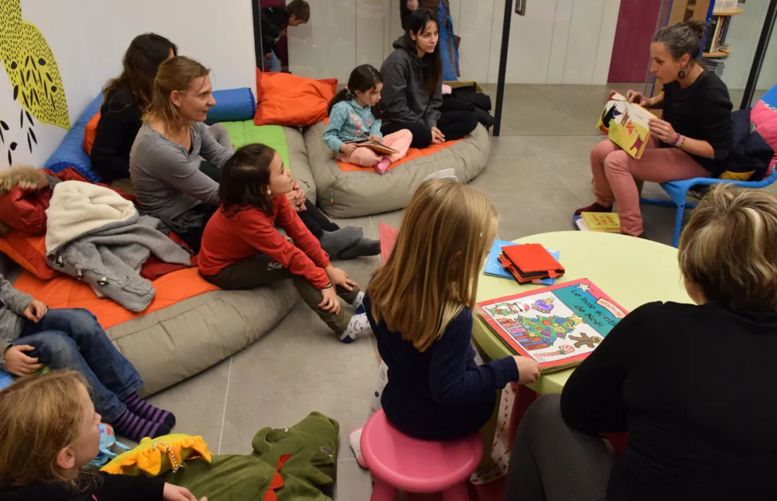 Sessió de contacontes en francès a la biblioteca comunal d'Ordino.