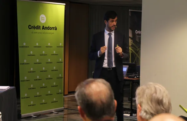 148988_leconomista-antoni-bisbal-conferencia-ana_1881422073_47566317_1329x886