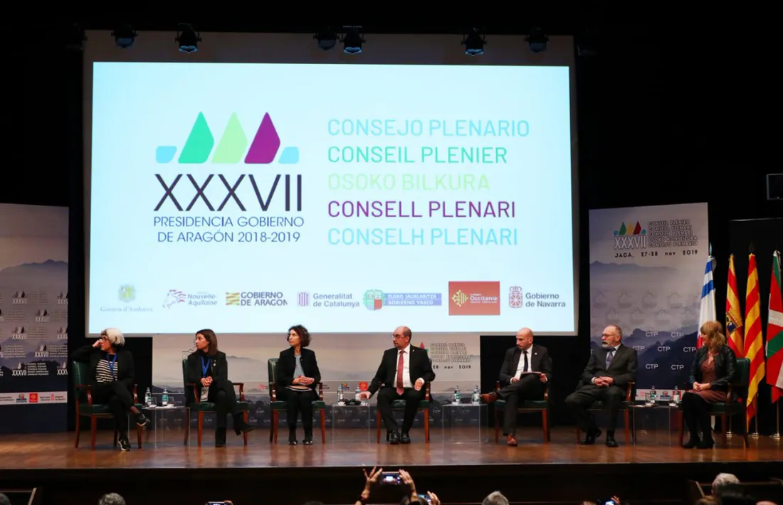 La ministra d'Afers Exteriors, Maria Ubach, en el XXXVII Consell Plenari de la Comunitat de Treball dels Pirineus.