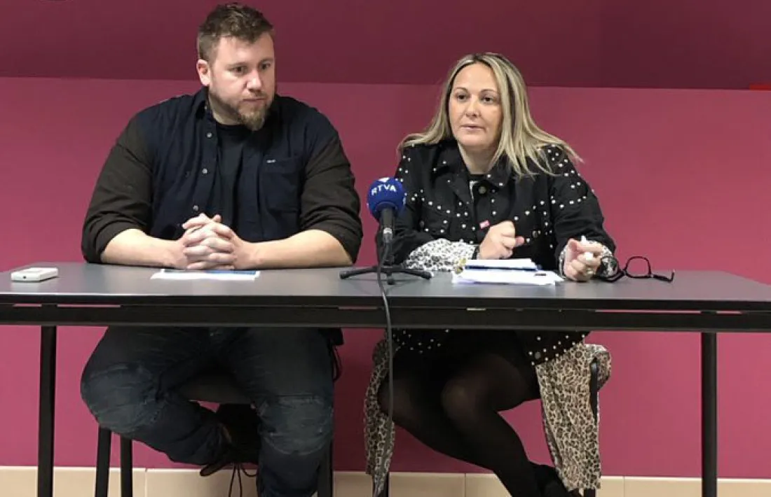 Aaron Comella i Sandra Cano, en la roda de premsa d'ahir.