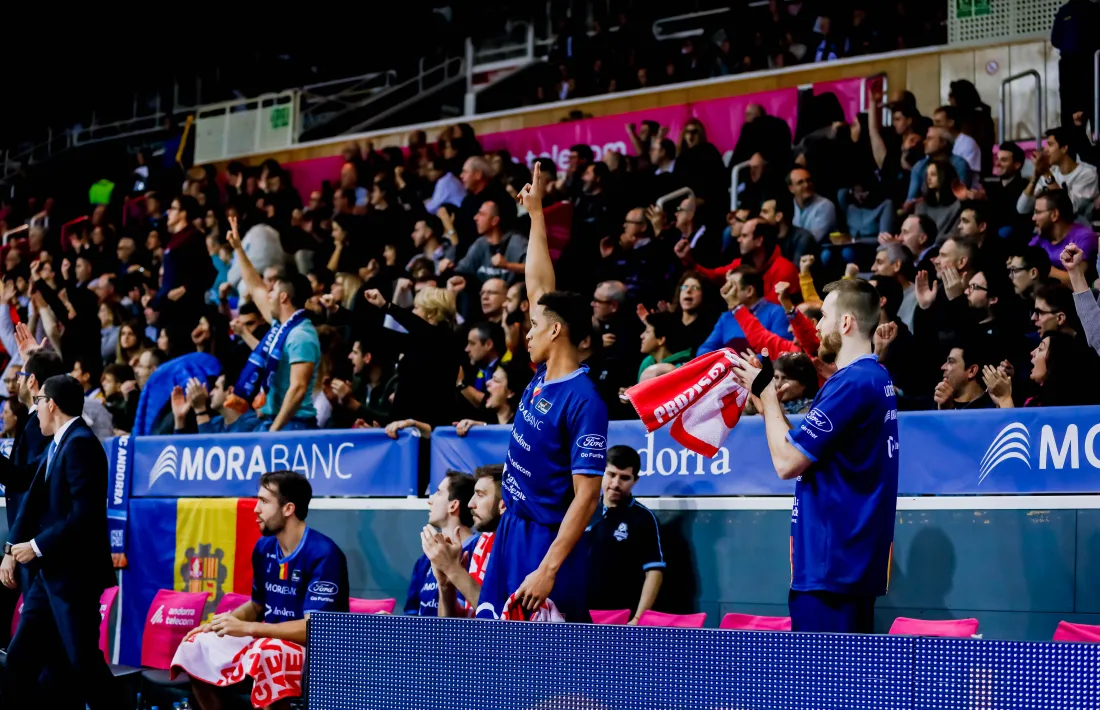 ‘Tyson’ Pérez, sis setmanes de baixa.