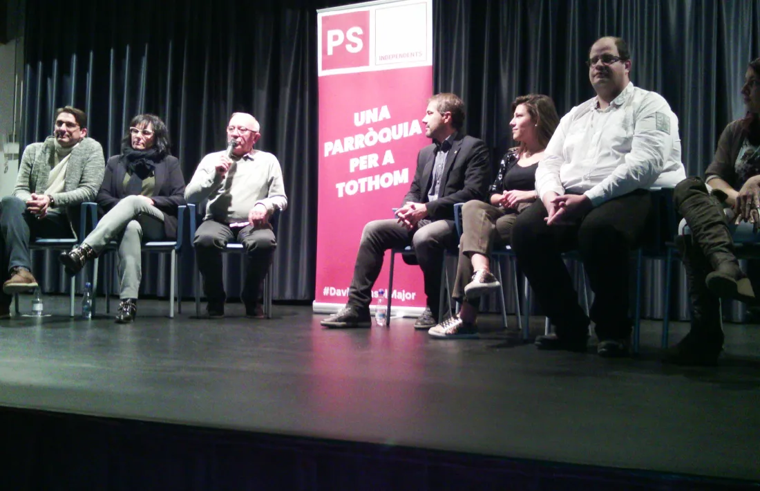 Un moment de la reunió de poble a la sala la Valireta, ahir.