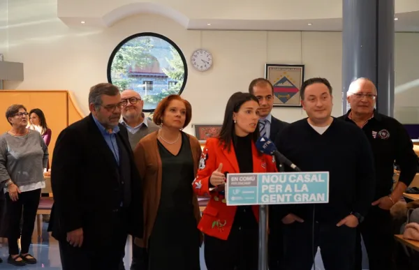 p._17.2._en_comu_encamp_democrates