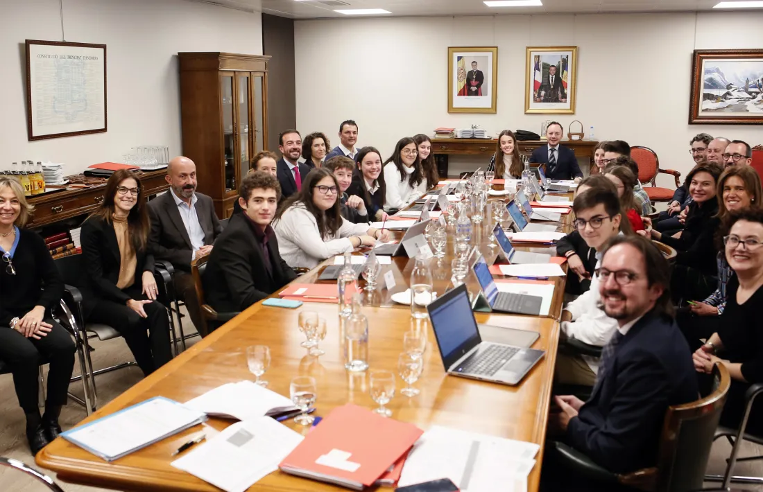 Consell de ministres especial amb joves.