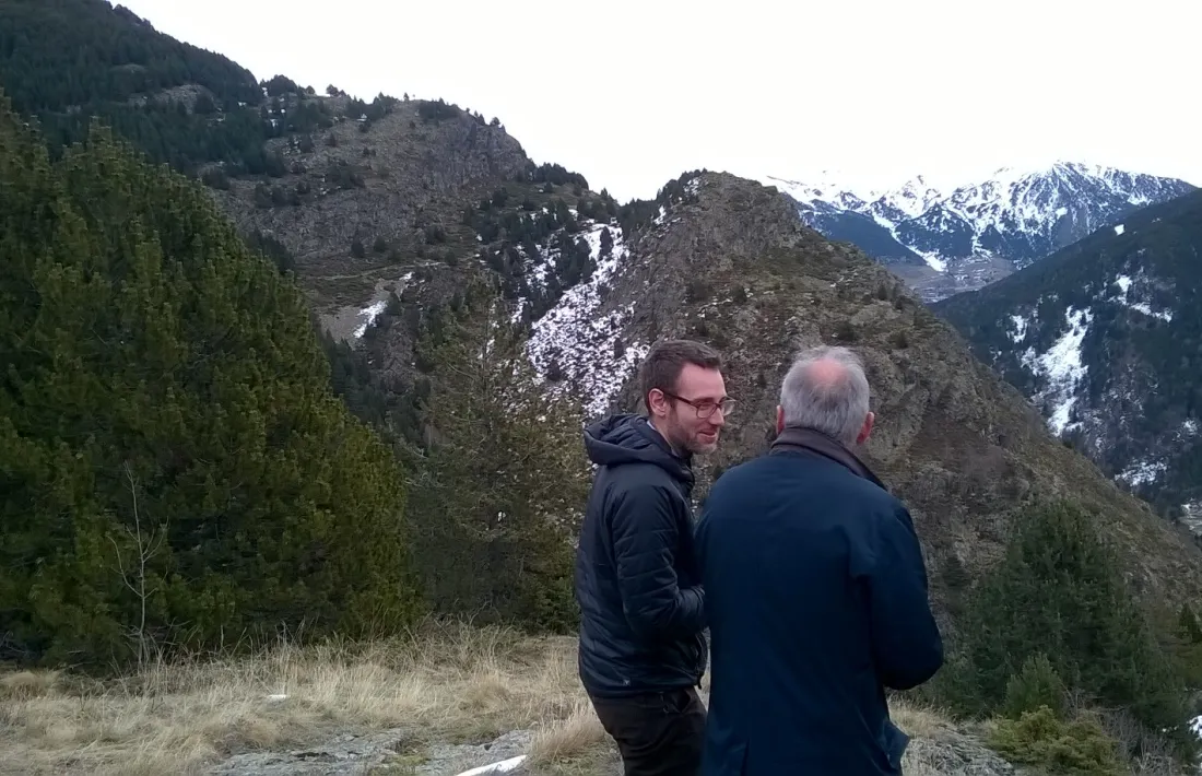 Cerni Pol i Francesc Camp a la vall del Riu, on hi haurà un dels ponts tibetans.