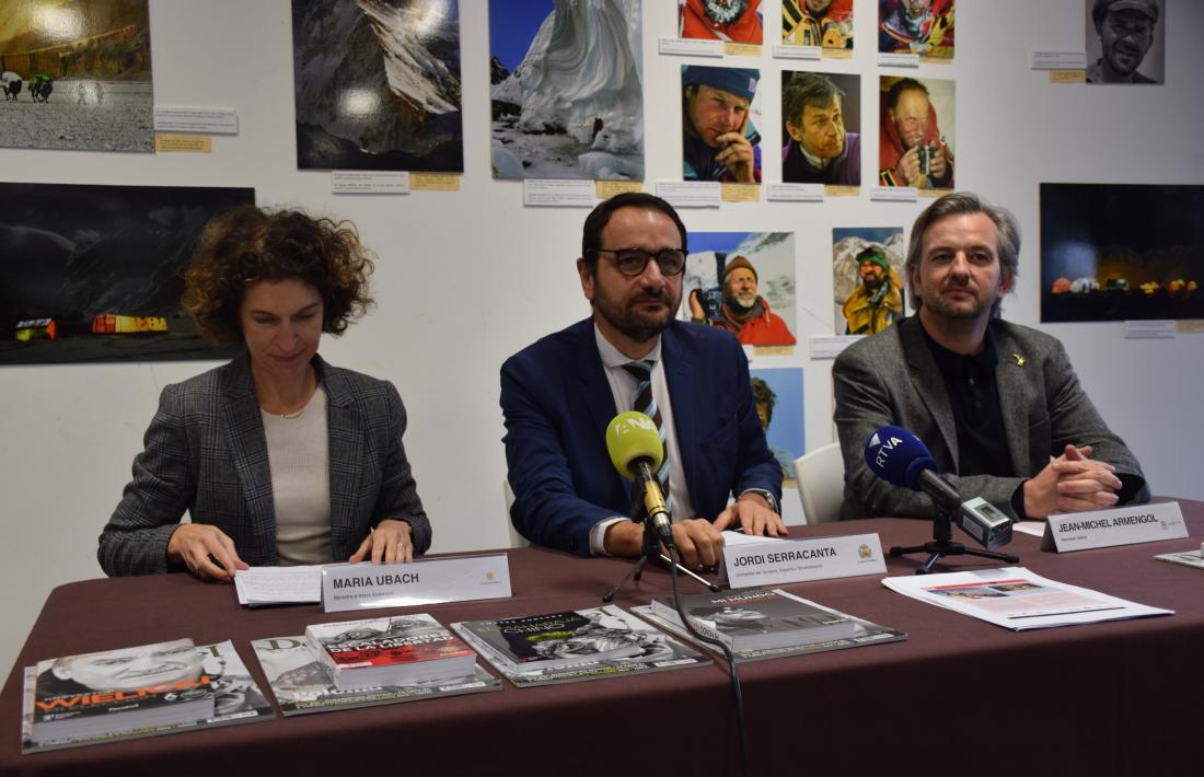 Maria Ubach, Jordi Serracanta i Jean Michel Armengol durant la presentació de les activitats.