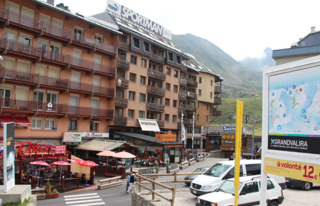 Apartaments turístics al Pas de la Casa.