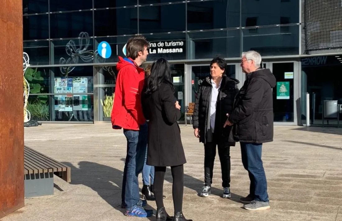 Els candidats de CC+DA+L’A ahir a la plaça de Les Fontetes.