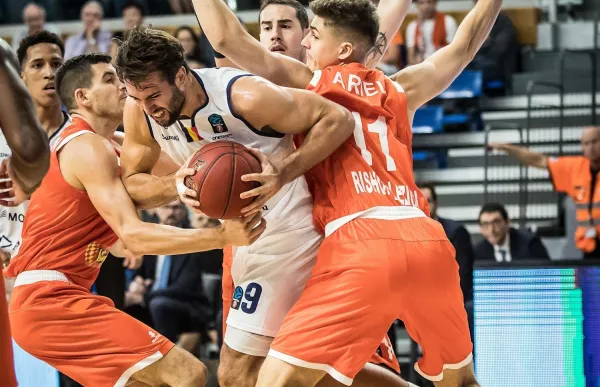 p._28_nacho-llovet-morabanc-andorra-photo-rishon-ec19