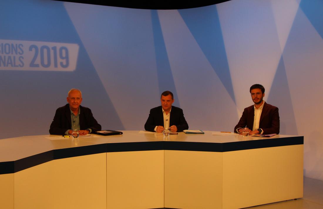 Els candidats lauredians minuts abans de començar el debat televisiu d’ahir a la nit.