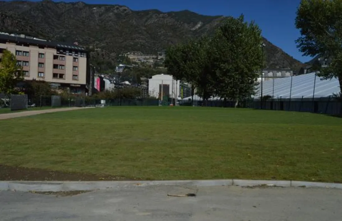 La nova zona verda del Parc Central.