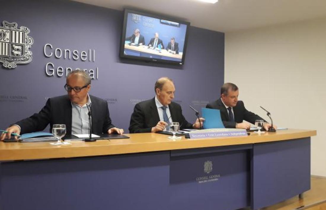 Els consellers generals de Terceravia Joan Carles Camp, Josep Pintat i l'ara cònsol electe de Sant Julià, Josep Majoral.