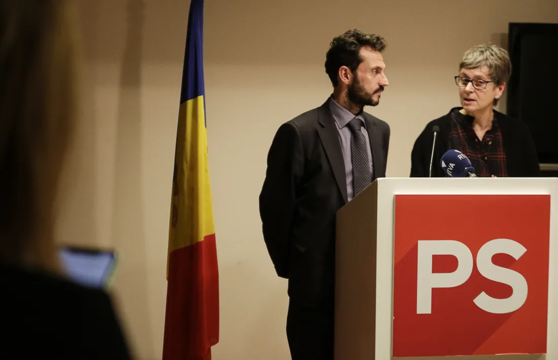 Gerard Alís i Susanna Vela durant la compareixença d’ahir.