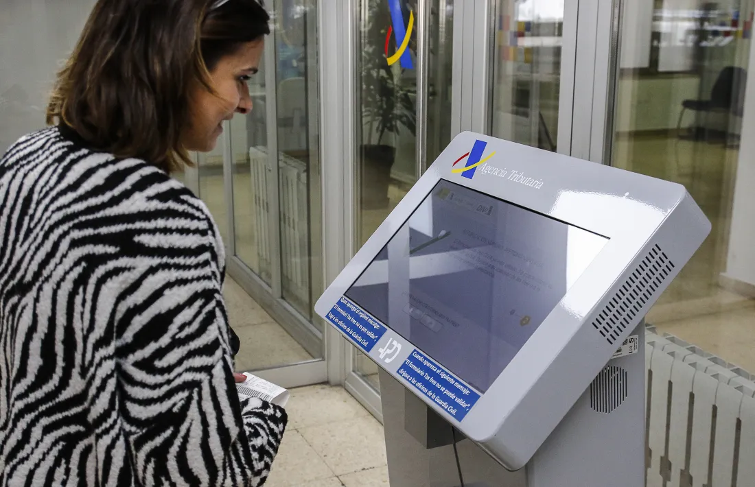 Una de les màquines instal·lades a l'oficina de l'Agència Tributària de la duana espanyola per fer el retorn de l'IVA.