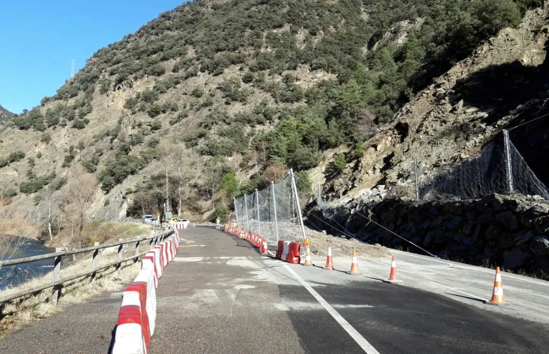 El trànsit s'ha reobert avui amb un sol carril per a totes dues direccions.