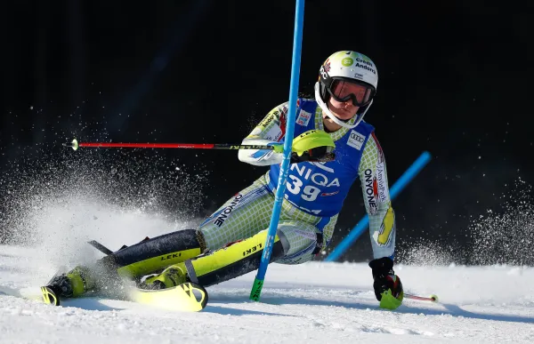 p._14_mimi_lienz_hans_bezard_agence_zoom