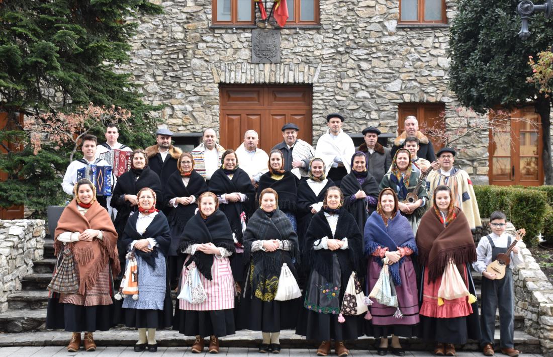 Els integrants del Grup de Folklore Casa de Portugal.