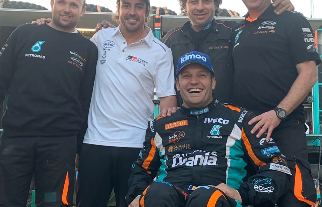 Llovera va rebre la visita de Fernando Alonso al final de la vuitena etapa.