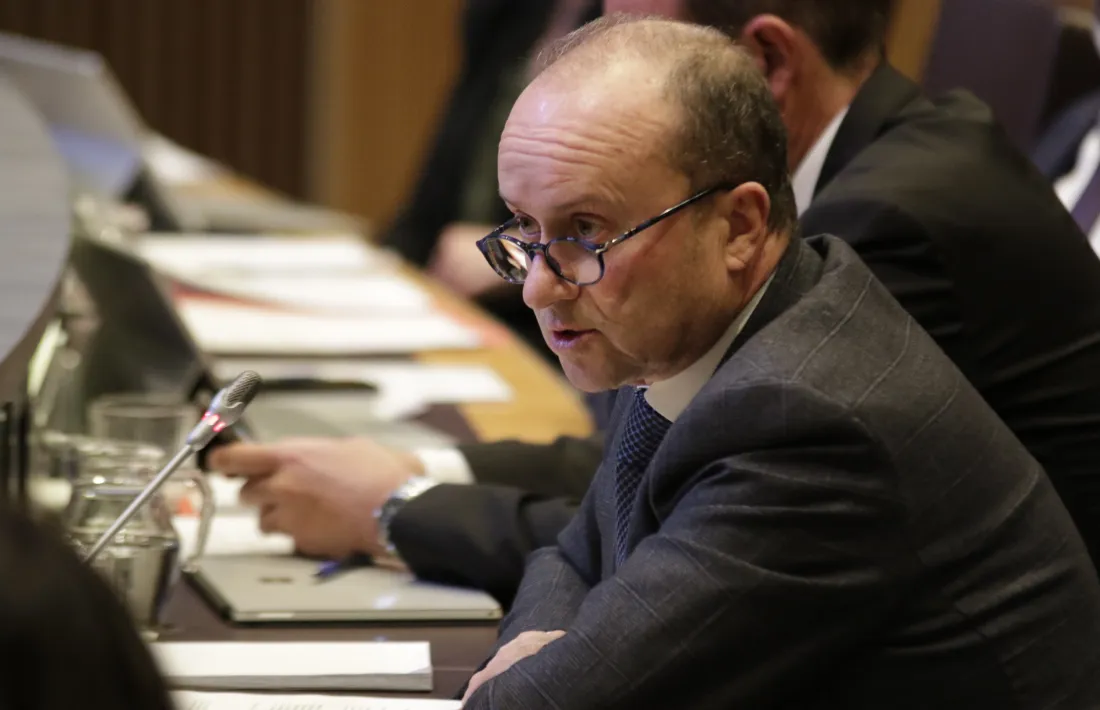 El ministre de Justícia i Interior, Josep Maria Rossell, ahir durant la sessió de control.