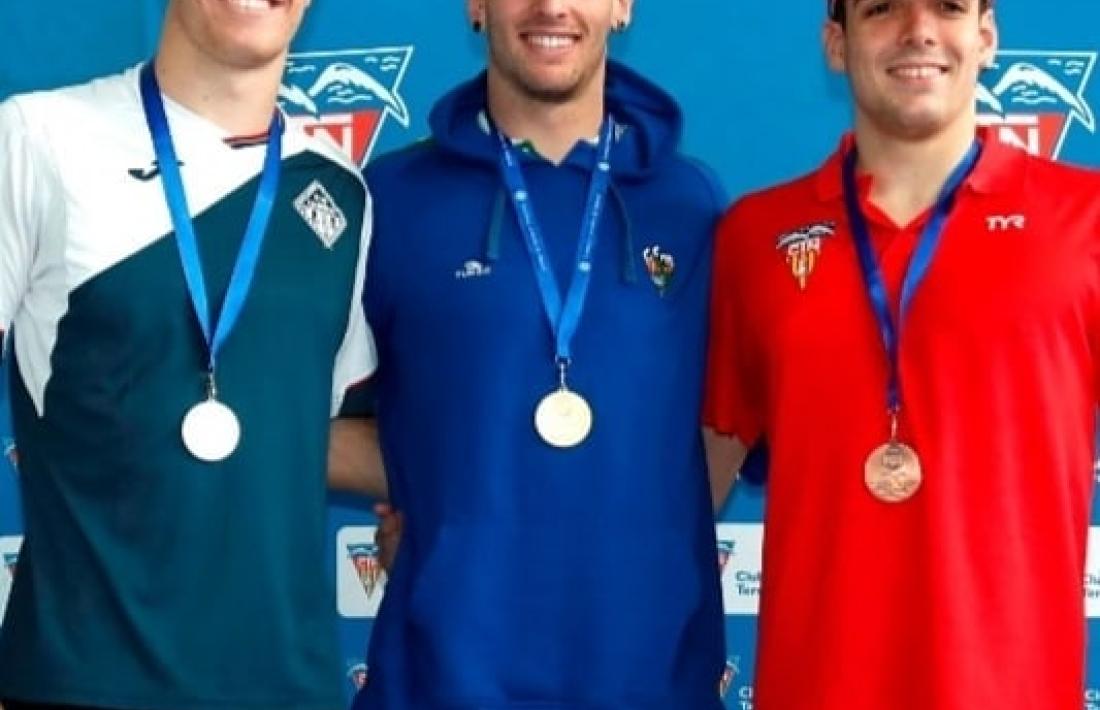 Bernat Lomero, amb la medalla de plata.