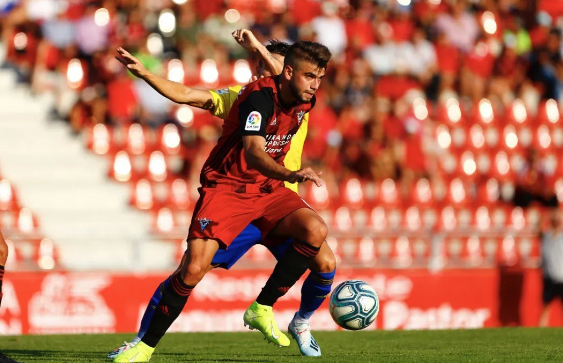 Andrés García, amb el CD Mirandés.