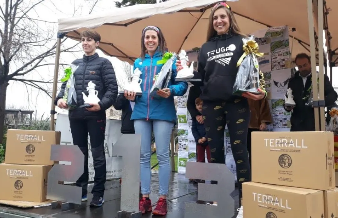 Mireia Molins, al podi.