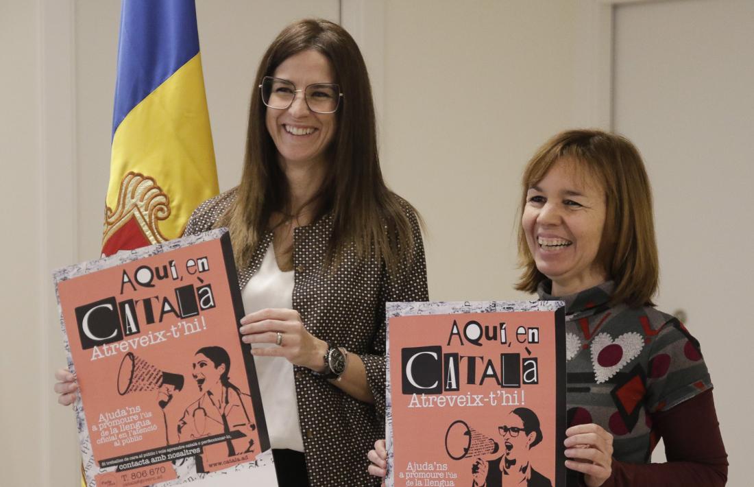 Sívlia Riva, ministra de Cultura i Esports, i Marta Pujol, cap d’àrea del departament de Política Lingüística, ahir. 