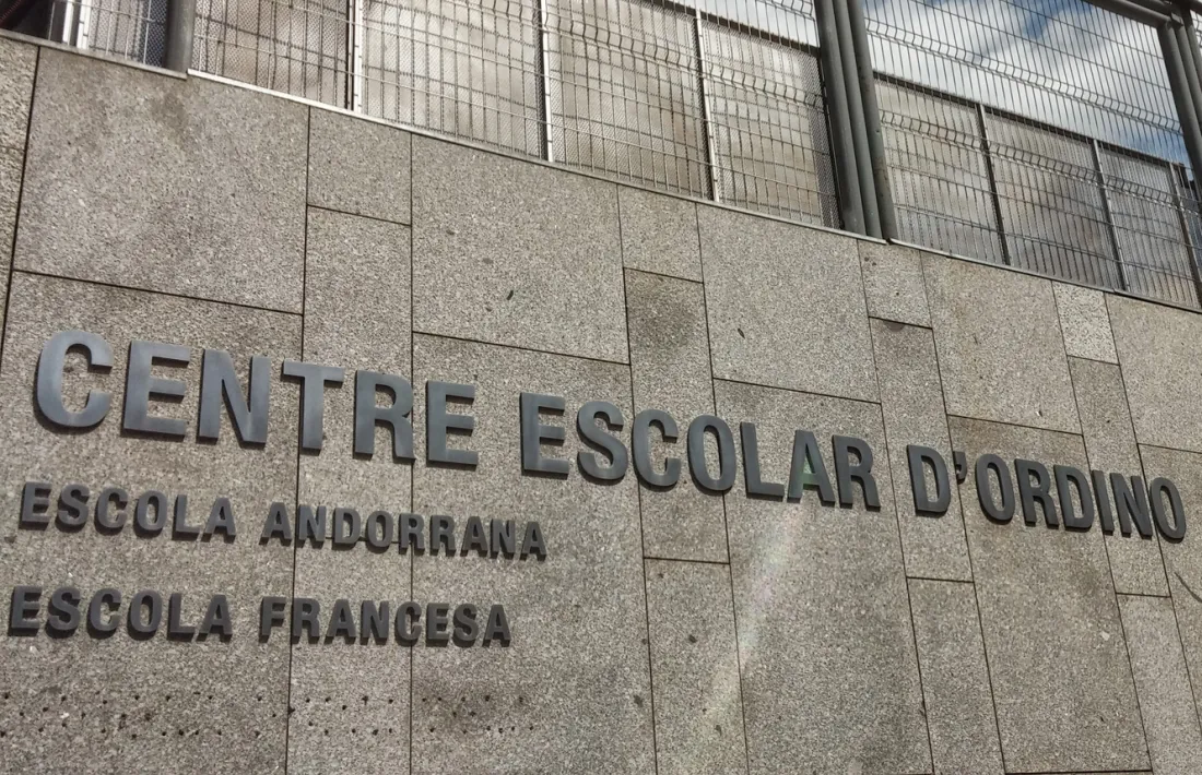 La façana de l’escola francesa d’Ordino.