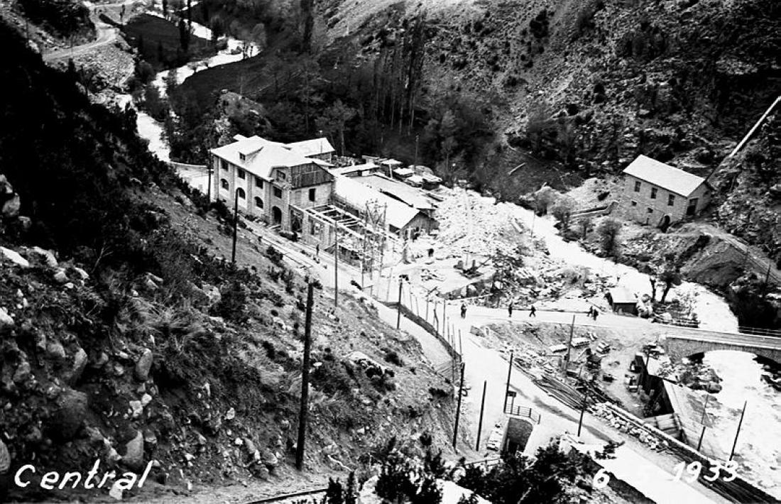 La construcció de la central escaldenca de Fhasa va començar el 1930: el maig del 1933 encara estava a mitges.