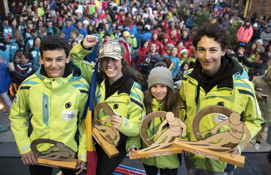 Clàudia García, segona per l’esquerra, va ser una de les grans protagonistes de la 28a edició del Trofeu Borrufa amb un total de cinc medalles.