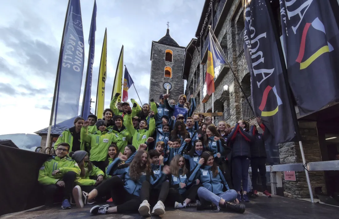 Segon lloc per equips i 16 medalles