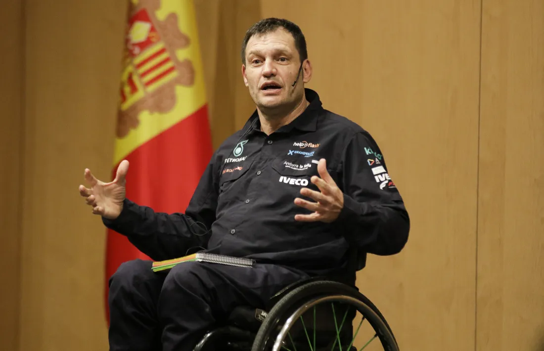 De Rooy Petronas aposta per Llovera