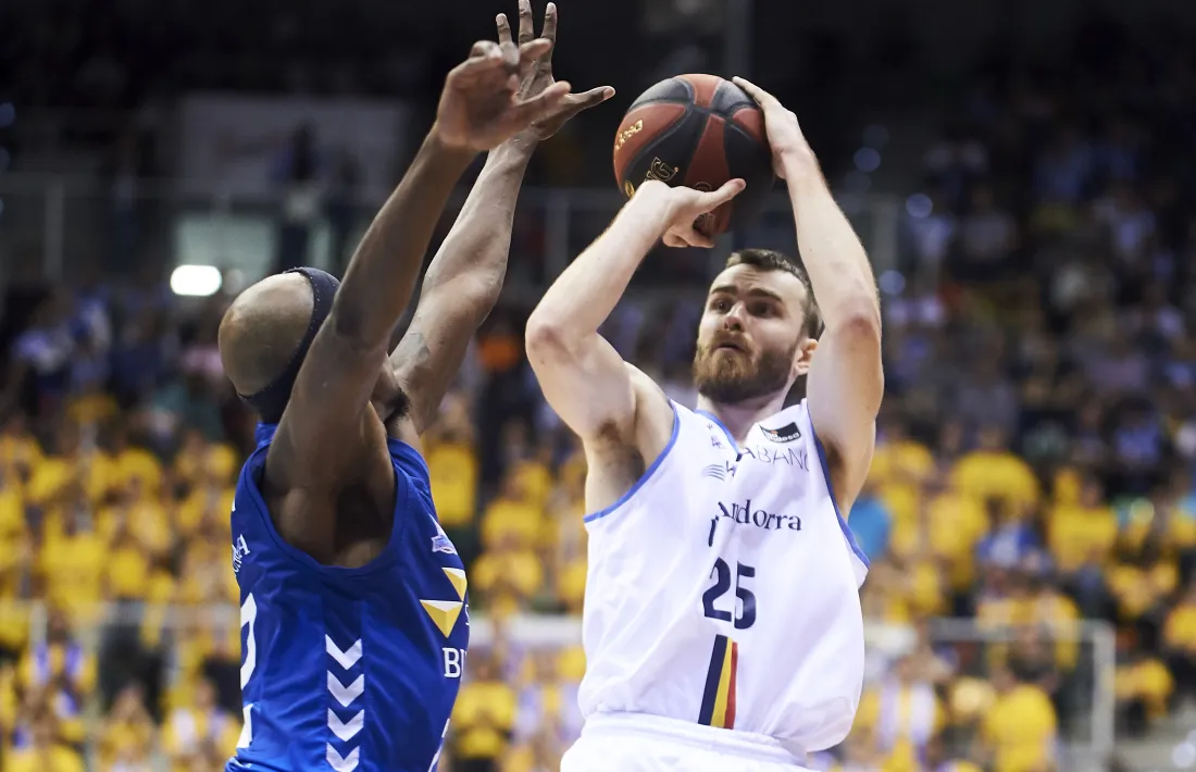 L’aler txec del BC MoraBanc David Jelínek va igualar en nombre de partits ACB amb el club l’exmític base ‘Joe’ Llorente.