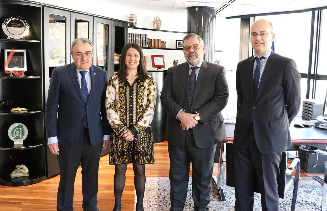 Els cònsols d'Encamp, Laura Mas i Jean Michel Rascagnères, amb l'ambaixador d'Espanya, Àngel Ros, i el ministre conseller, Nicolás El Busto.