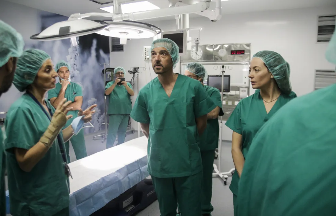 Un moment de la visita que va tenir lloc ahir a la tarda al bloc quirúrgic de l’hospital Nostra Senyora de Meritxell.