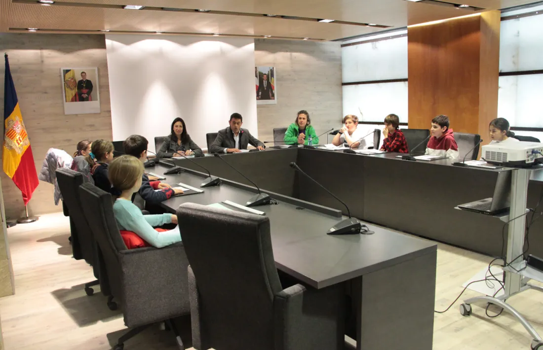 Un moment de la sessió del Consell d'infants d'Ordino.