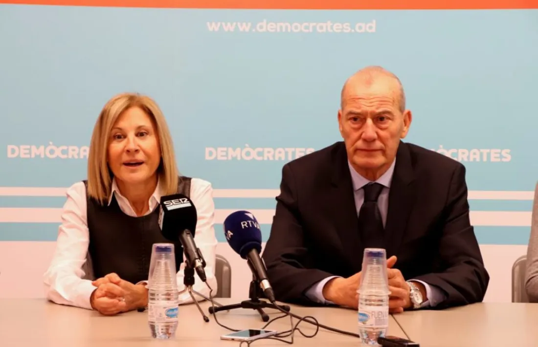 Els consellers de la minoria, Núria Barquín i Miquel Aleix.