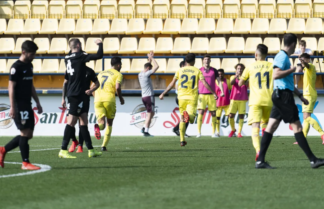 El migcampista del Vila-real B, Sergio Lozano, celebra el 2 a 1 contra l’FC Andorra.