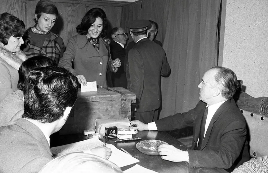 Joan Armengol presidint la mesa en les primeres eleccions on van votar dones.