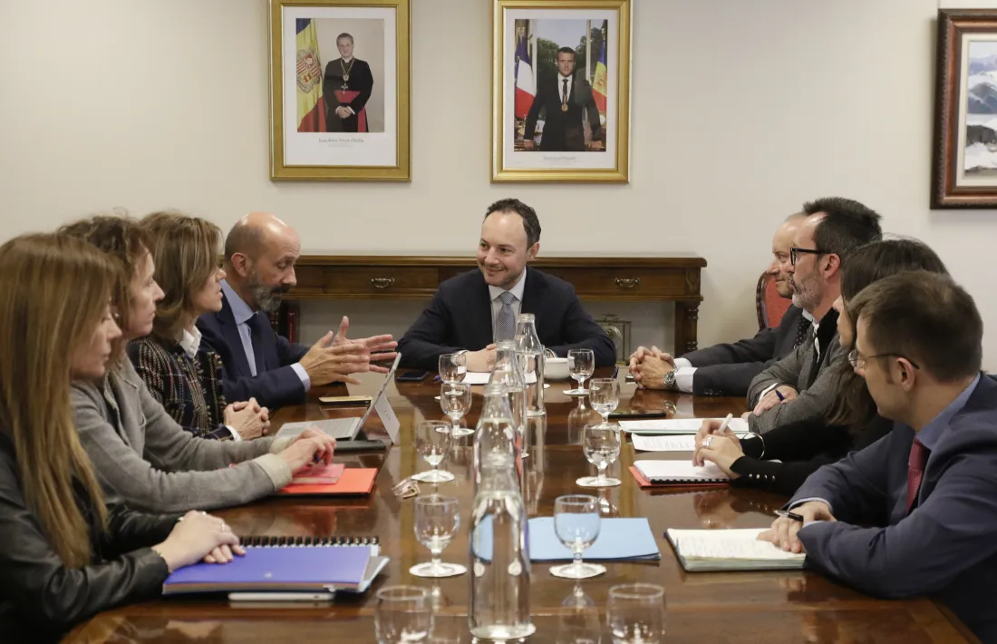 Un moment de la reunió de la taula ministerial per abordar la situació dels joves amb trastorns conductuals.