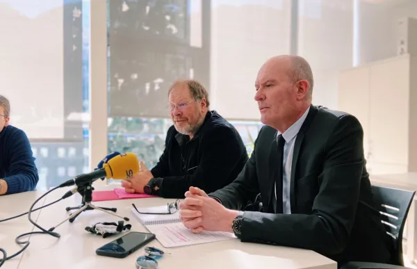 p._08_1_jordi_font_i_joaquim_miro_despatx_parlam_ps